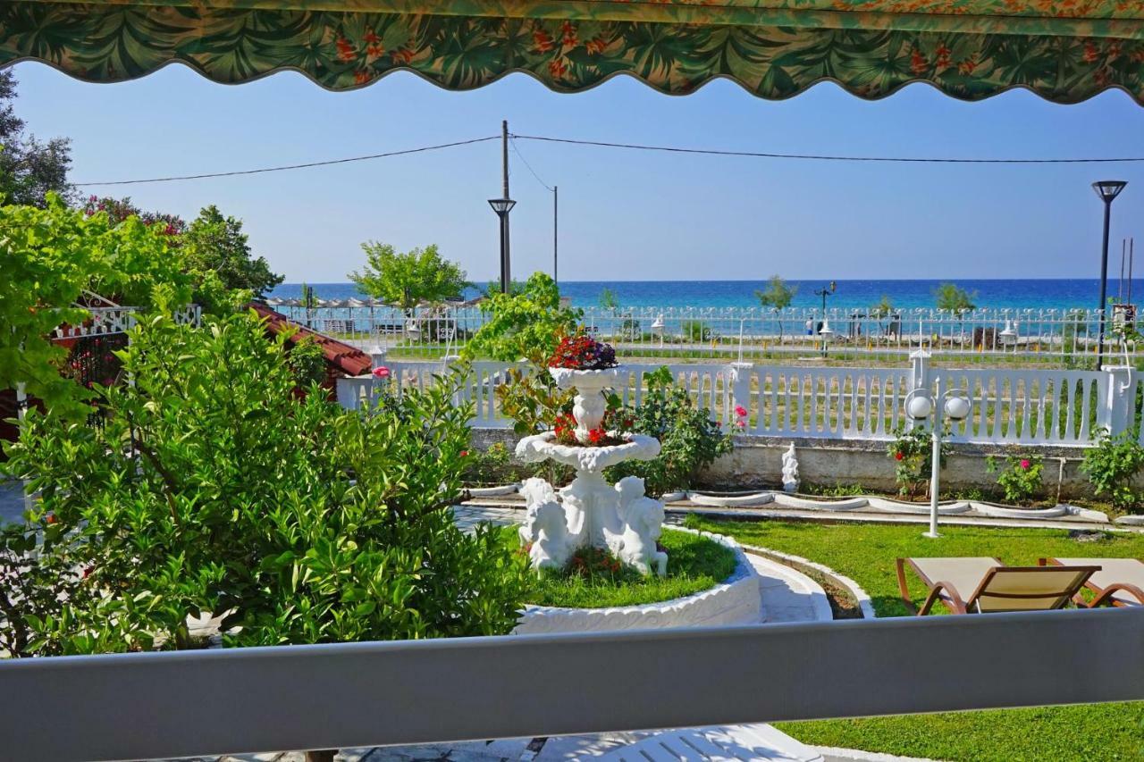 Villa Fofo - Beautiful Sea Front Villa With 650M2 Garden Nea Kallikrateia Exterior foto